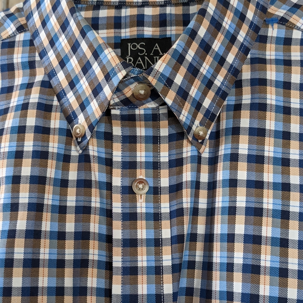 Joseph A. Bank Traveler, Tailered Fit Shirt.  Size:. Large - Picture 7 of 8